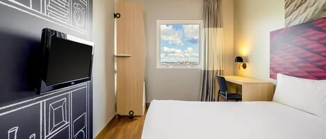 Standard Room, 1 Double Bed, Accessible (Accessible) | Minibar, desk, blackout curtains, soundproofing
