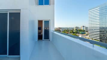 Minibar, in-room safe, desk, blackout drapes