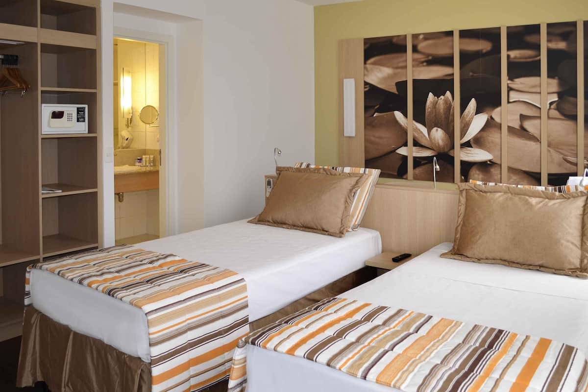 Superior Room, 2 Twin Beds | Minibar, in-room safe, desk, blackout drapes