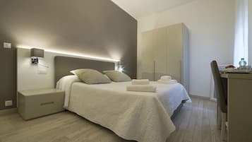 Superior-Doppelzimmer | Schreibtisch, Verdunkelungsvorhänge, kostenloses WLAN, Bettwäsche