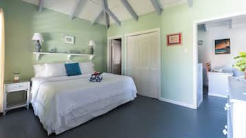 Classic Villa, 1 King Bed, Kitchen, Ocean View | Egyptian cotton sheets, premium bedding, pillow-top beds