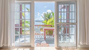 Standard Villa, 1 King Bed, Kitchenette, Ocean View | Beach/ocean view