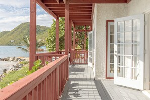 Villa – signature, 2 soverom, terrasse, ved havkanten | Terrasse/patio