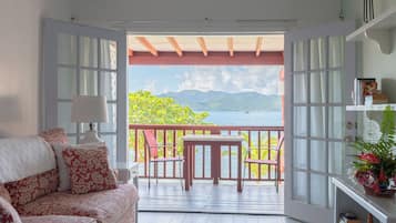 Classic Villa, 1 King Bed, Kitchen, Ocean View | Beach/ocean view