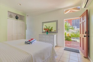 Signature Villa, 1 King Bed, Kitchen, Beachfront | Egyptian cotton sheets, premium bedding, pillow-top beds - Fort Recovery Beachfront Resort (West End)