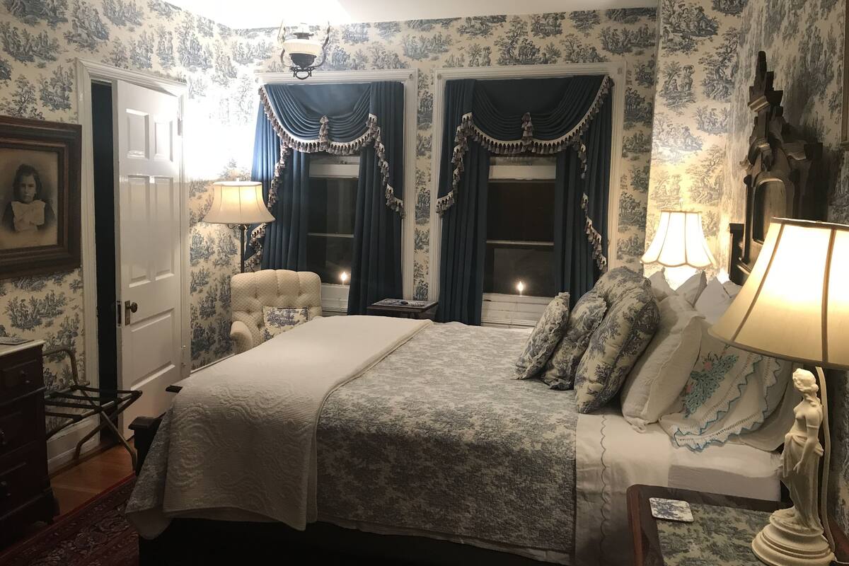 标准房, 1 张大床 (Private Bath, adjacent (not ensuite)) | 高档床上用品、隔音、熨斗/熨衣板、折叠床/加床（额外收费）