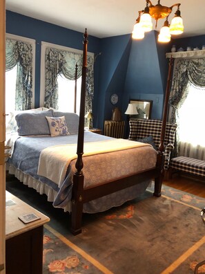 Standard Room, 1 Queen Bed | Premium bedding, soundproofing, iron/ironing board, rollaway beds