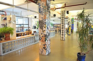 Concierge desk - Hotel Transit Loft Berlin (Berlin)