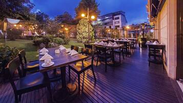 Breakfast, lunch, dinner served; Latin American cuisine, garden views