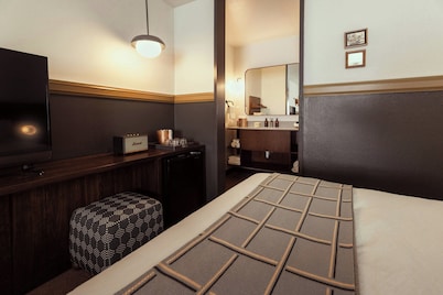 The Ozarker Lodge