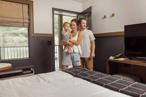 The Ozarker Lodge