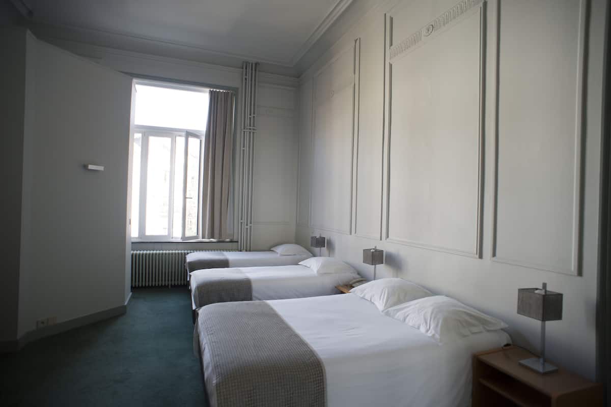 Quadruple Room | In-room safe, desk, soundproofing, iron/ironing board (on request)