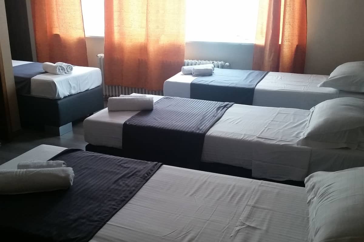 Triple Room | Premium bedding, in-room safe, desk, soundproofing