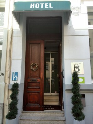Property entrance - Hotel Sabina (Brussels)