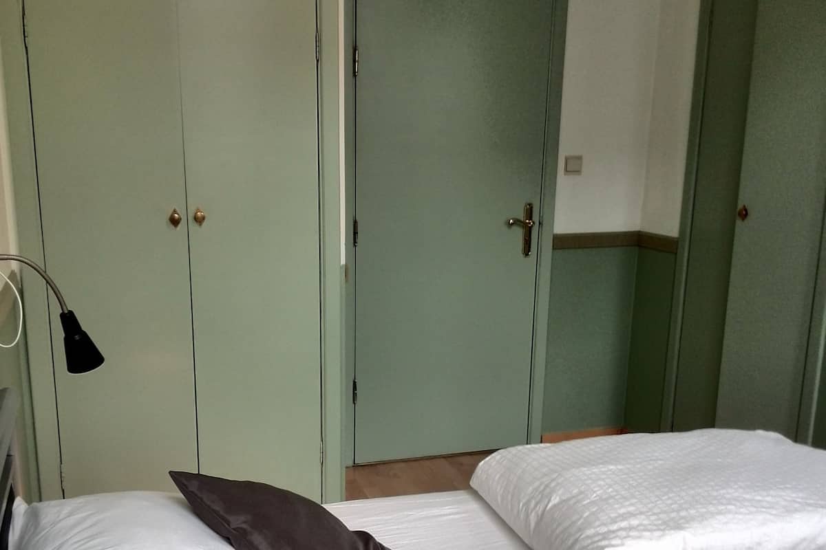 다리미/다리미판, 유아용 침대