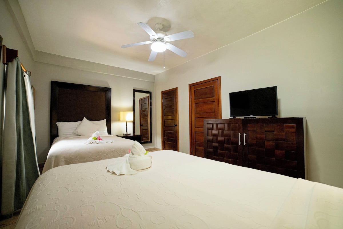 One Bedroom Apartment Ocean View