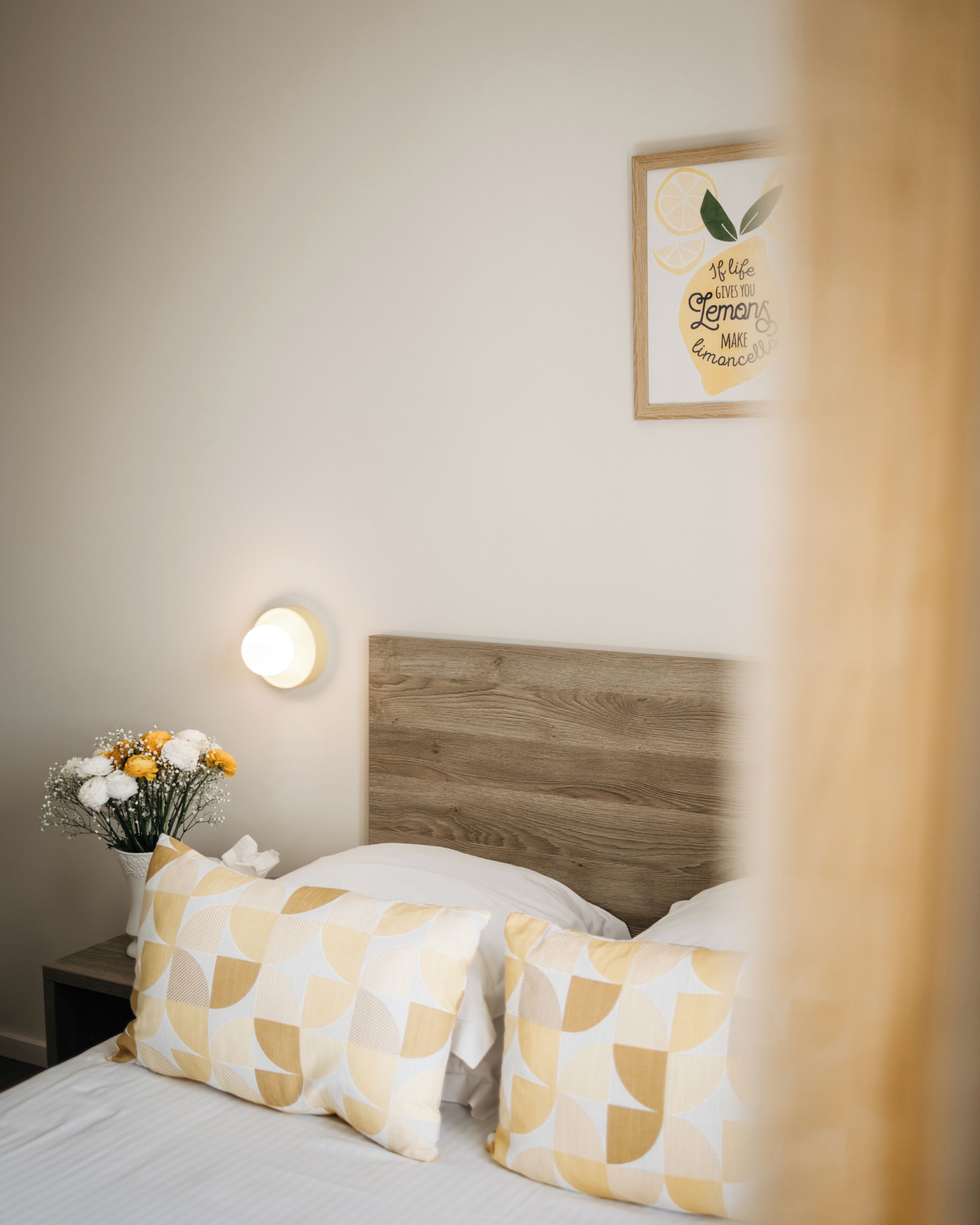 Economy Double Room | Minibar, in-room safe, desk, blackout drapes