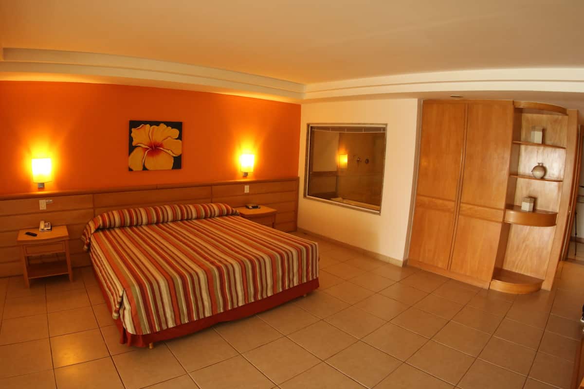 Suite, Meerblick | Allergikerbettwaren, Minibar, Zimmersafe, Schreibtisch