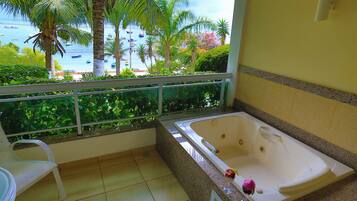 Suite, Ocean View | Hypo-allergenic bedding, minibar, in-room safe, desk