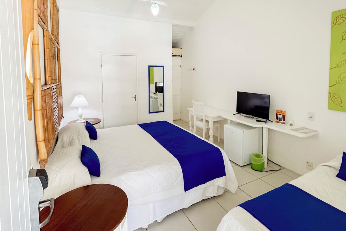 Superior Double Room, Balcony | Minibar, in-room safe, desk, free cribs/infant beds
