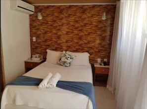 Minibar y caja de seguridad en la habitación 