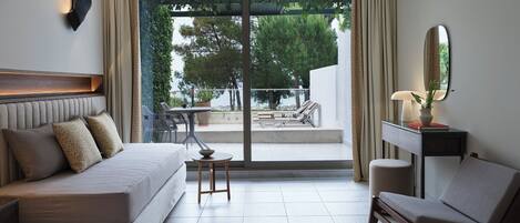 Bungalow estándar, vistas al mar | 1 dormitorio, ropa de cama hipoalergénica, minibar y caja fuerte