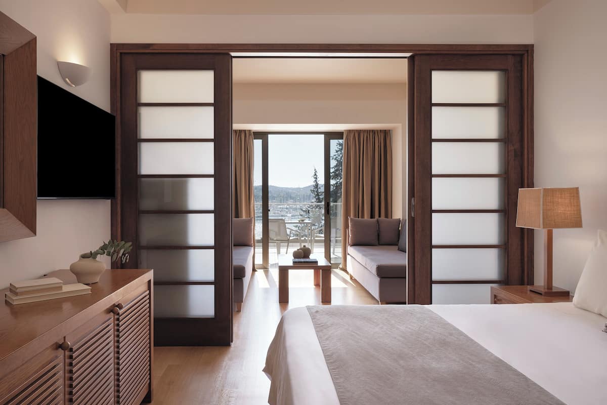 family room, bay view (main building) | 1 bedroom, hypo-allergenic bedding, minibar, in-room safe