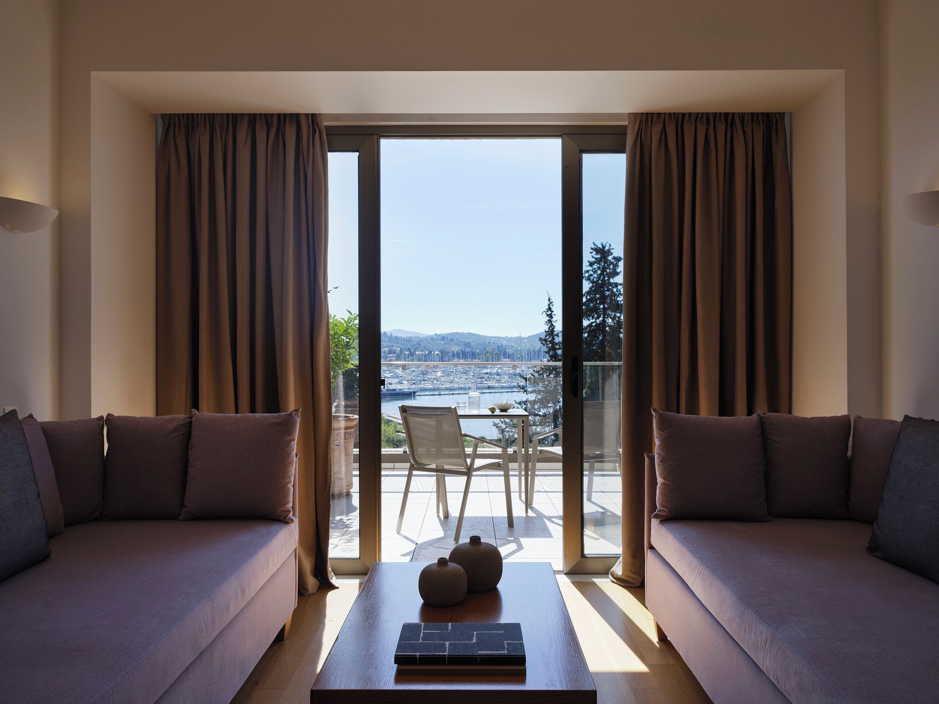 family room, bay view (main building) | 1 bedroom, hypo-allergenic bedding, minibar, in-room safe