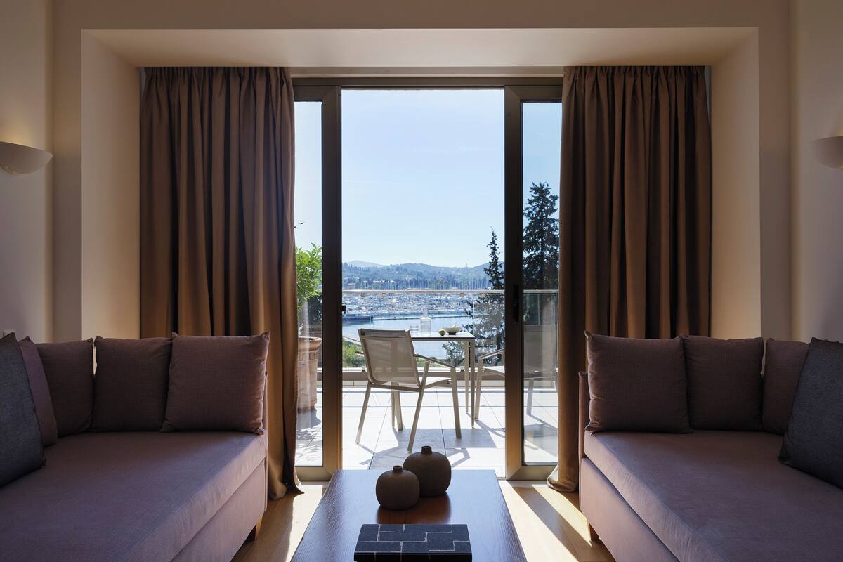 family room, bay view (main building) | 1 bedroom, hypo-allergenic bedding, minibar, in-room safe