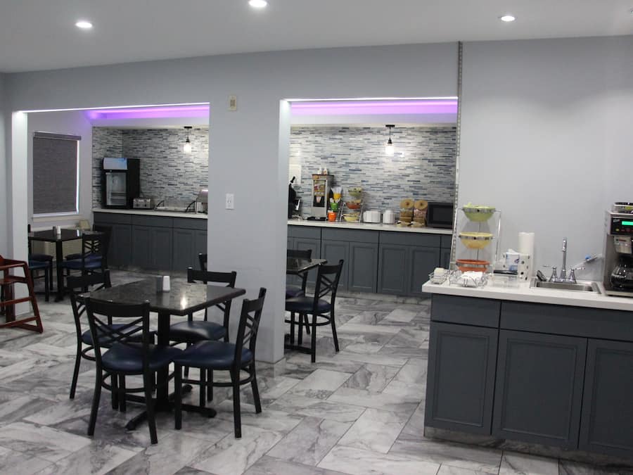 Free daily continental breakfast