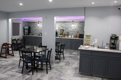 더글러스 인 앤드 스위트