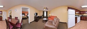 Family Suite - Douglas Inn And Suites (Cleveland)