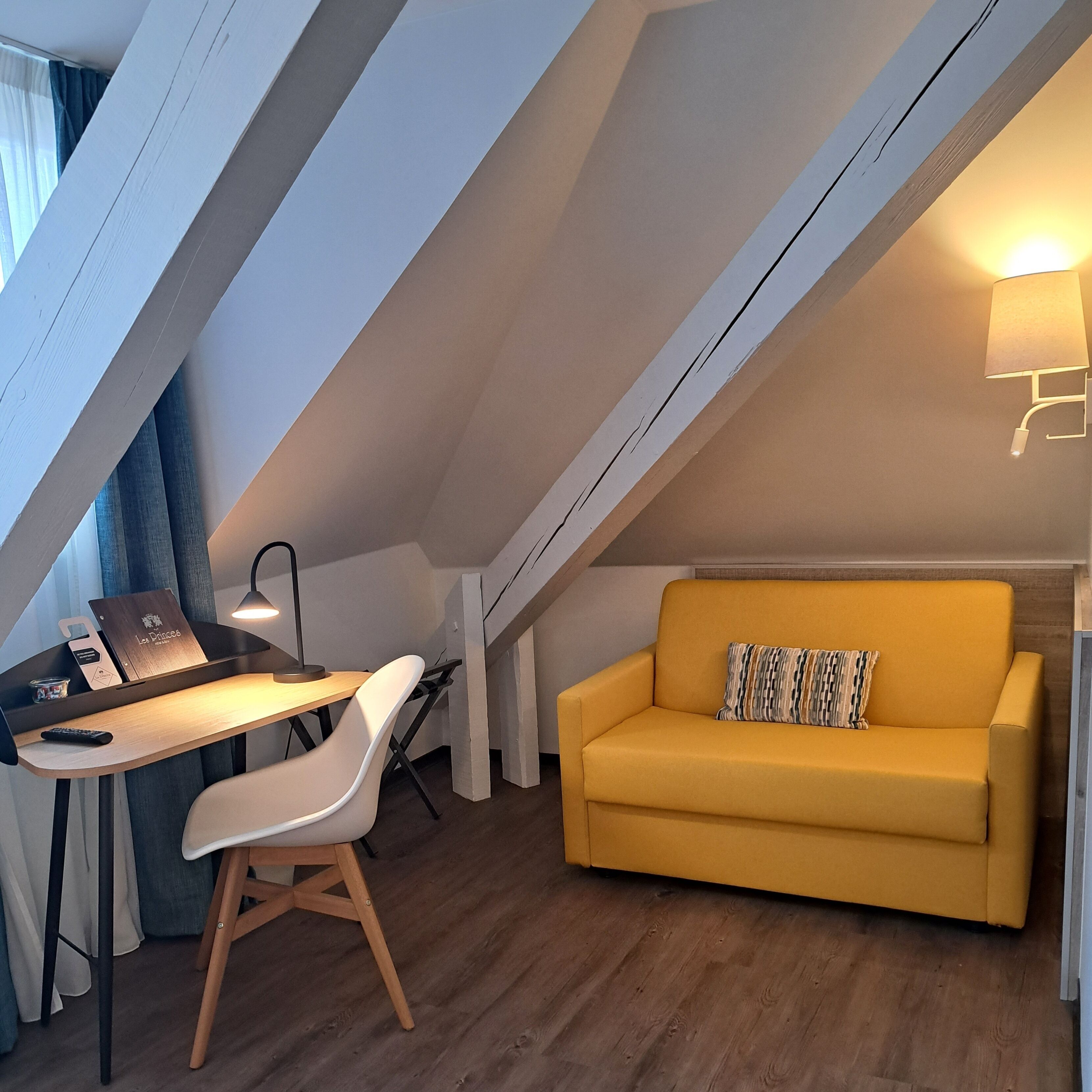 triple room | premium bedding, desk, soundproofing, free cots/infant beds