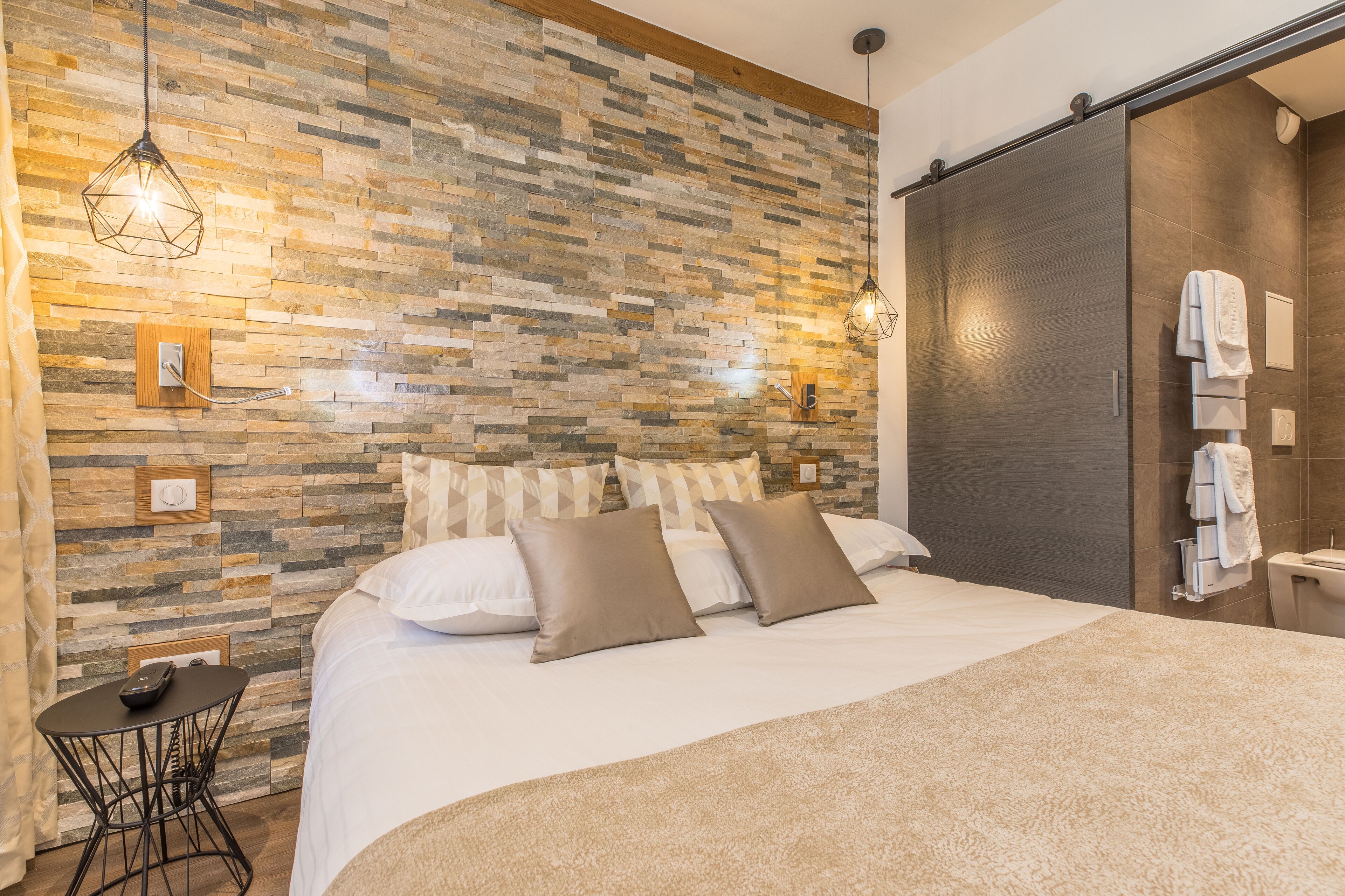 double room chalet  | premium bedding, desk, soundproofing, free cots/infant beds