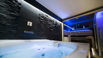 Een sauna, een bubbelbad