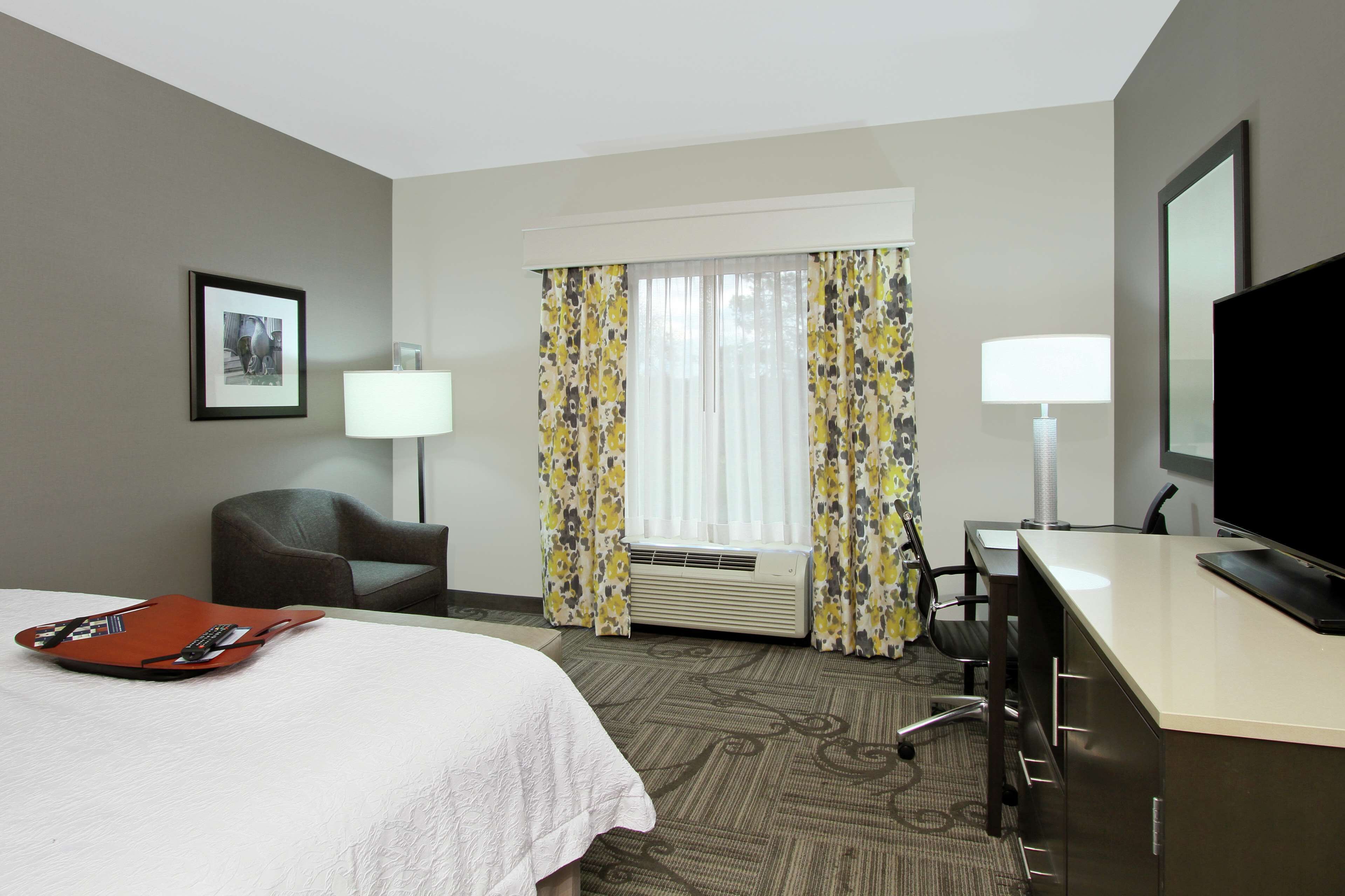 In-room safe, cribs (free), WiFi (free), bed sheets