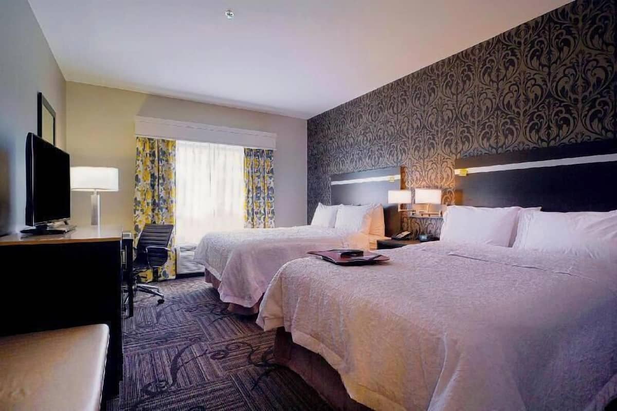 In-room safe, free cribs/infant beds, free WiFi, bed sheets