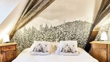 Căn hộ, quang cảnh sân vườn | Bộ đồ giường cao cấp, két bảo mật tại phòng, trang trí khác biệt