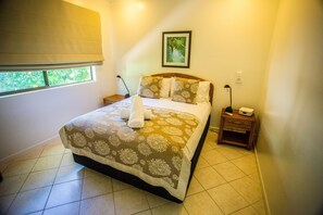 In-room safe, individually decorated, individually furnished - Melaleuca Resort (Palm Cove)