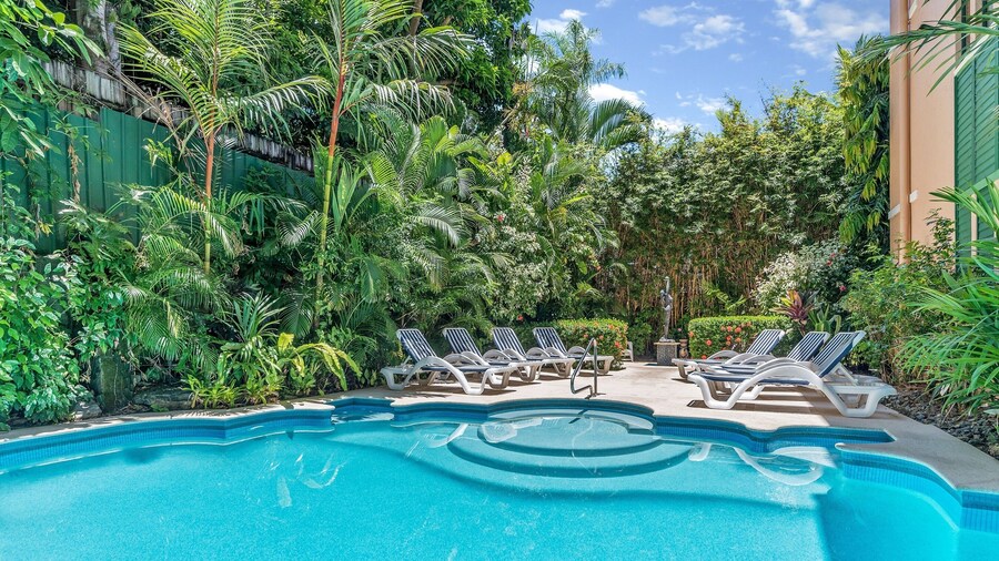 Martinique on Macrossan