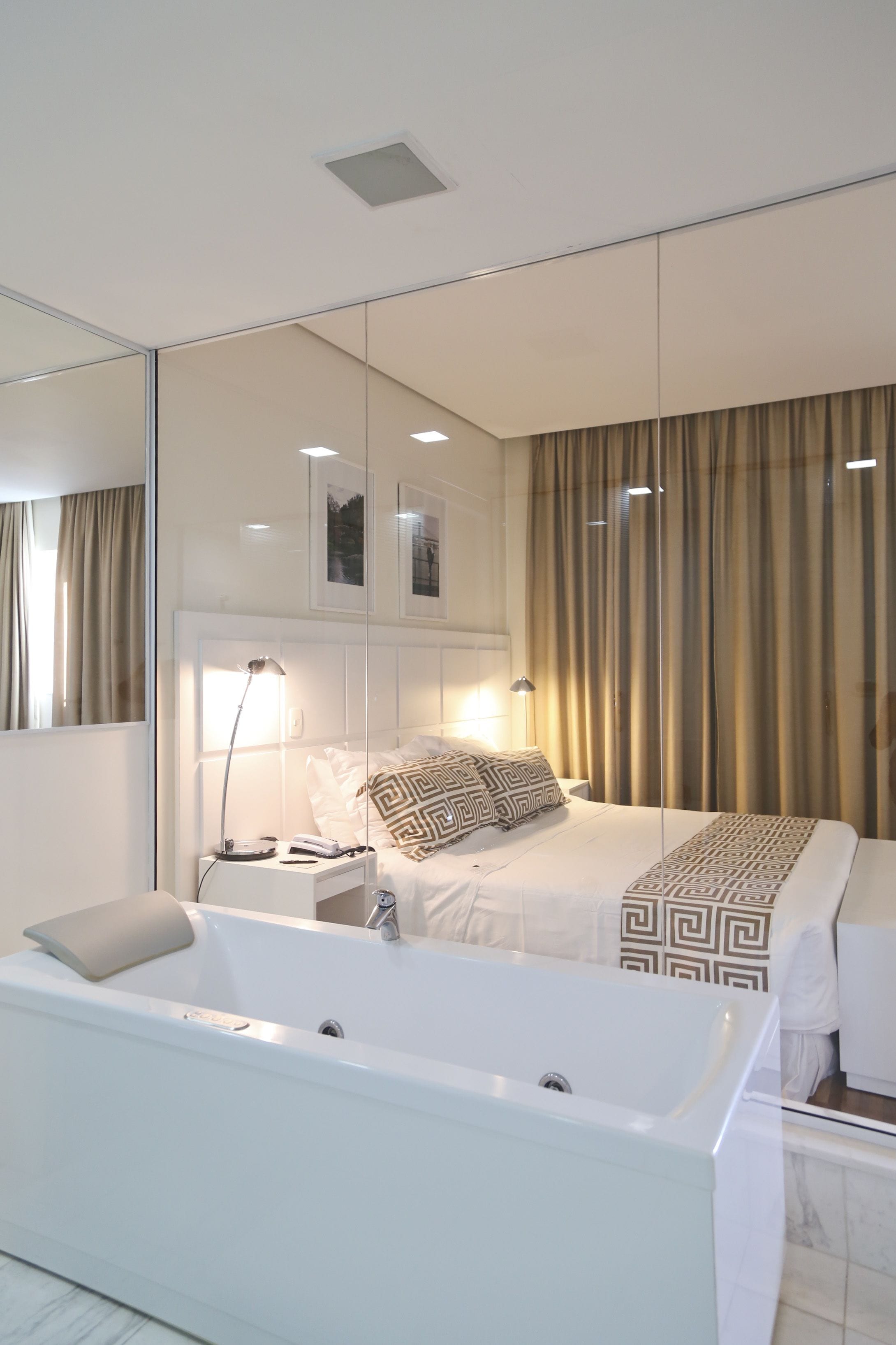 grand suite | jetted bathtub