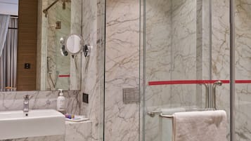 Doccia, set di cortesia gratuito, asciugamani