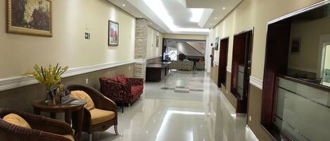 Siddeområde i lobbyen