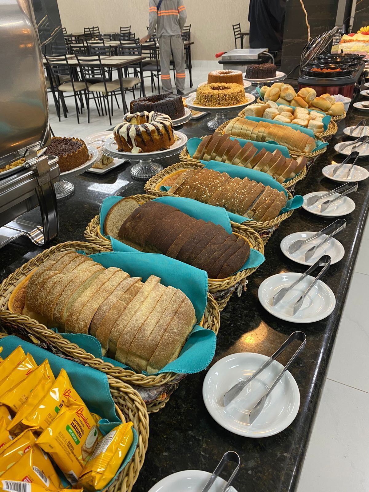 Petit déjeuner, déjeuner et dîner servis sur place