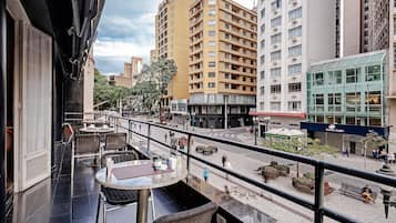 بار (في المنشاة)