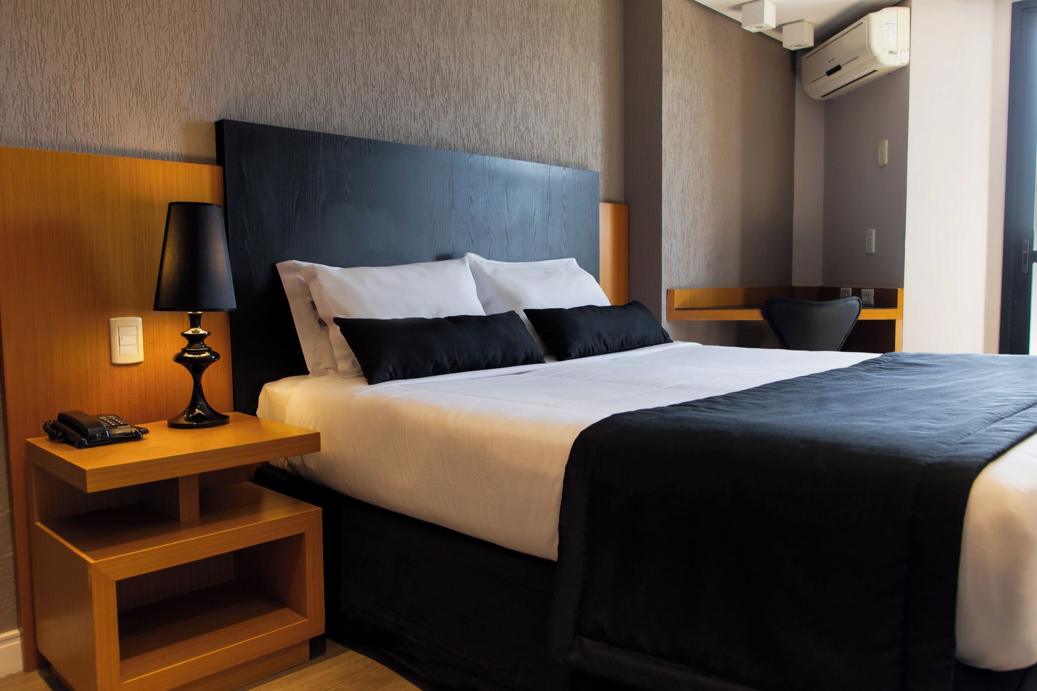 superior double room | 1 bedroom, minibar, in-room safe, desk