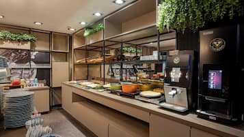 包含每日自助早餐