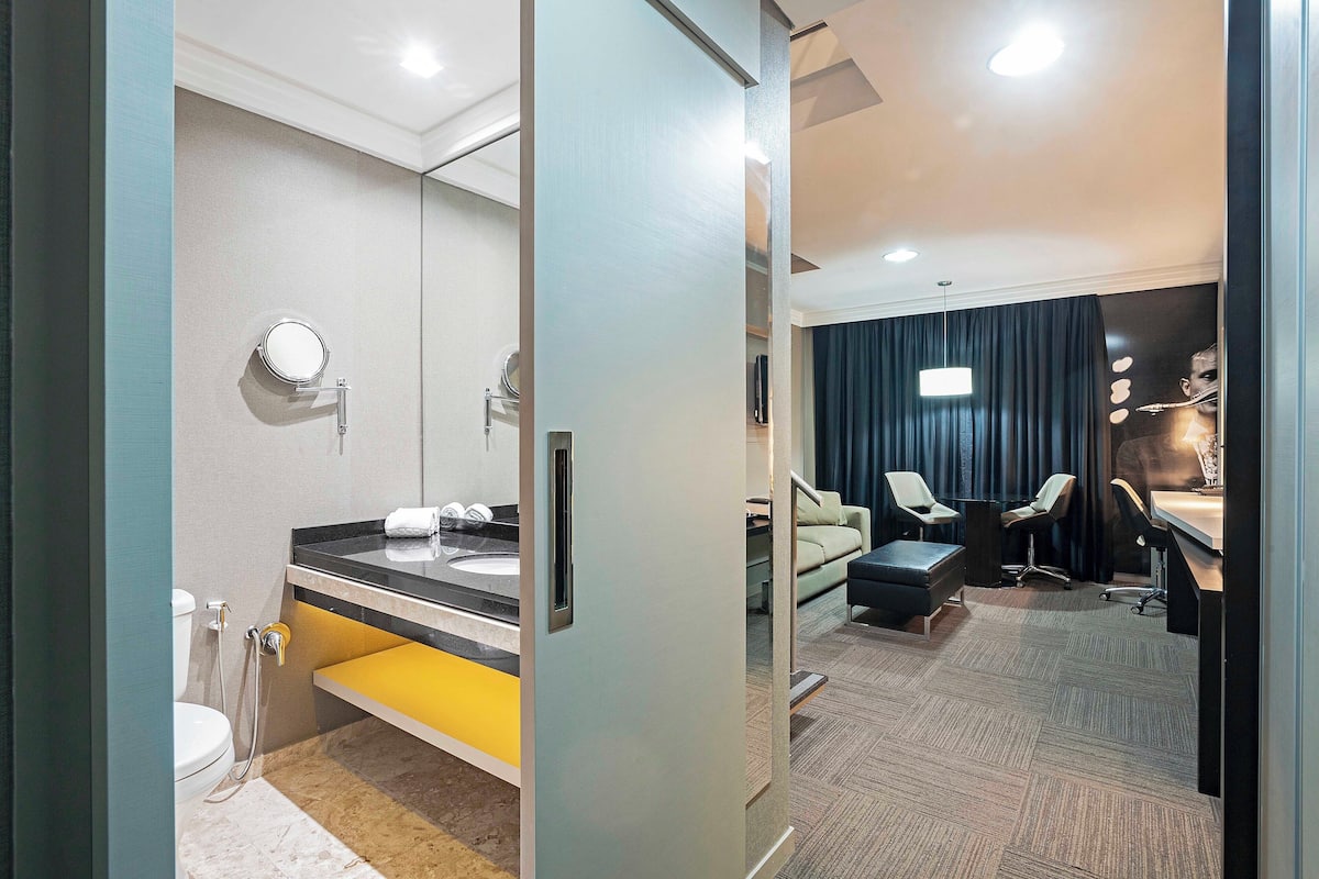 comfort double room | bathroom | shower, hair dryer, towels
