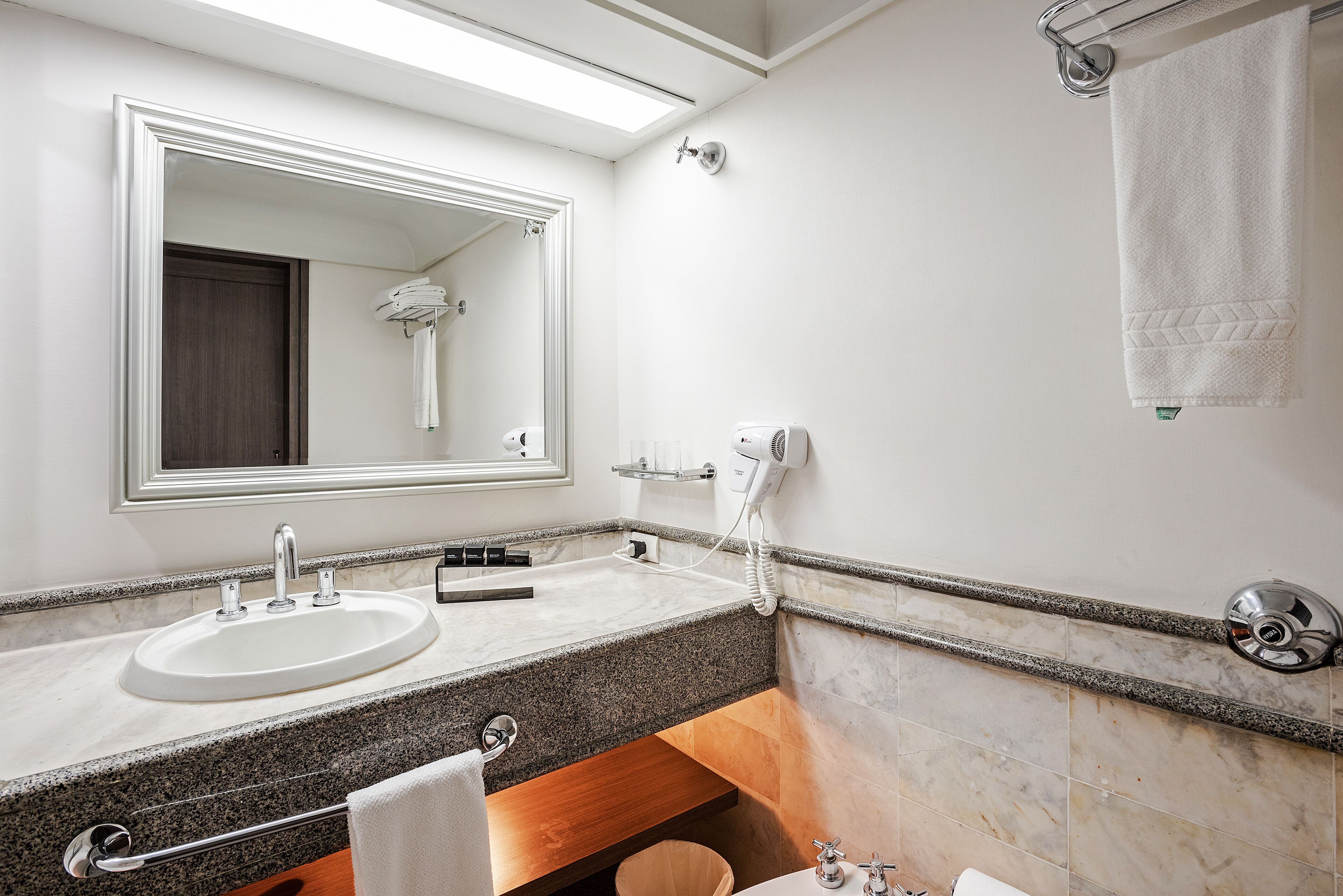 family triple room | bathroom | hair dryer, towels