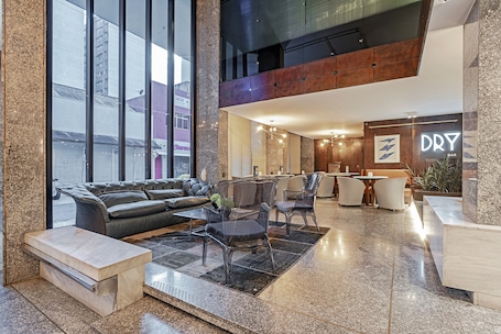 ๋ก๋น ์ข์ ๊ณต๊ฐ